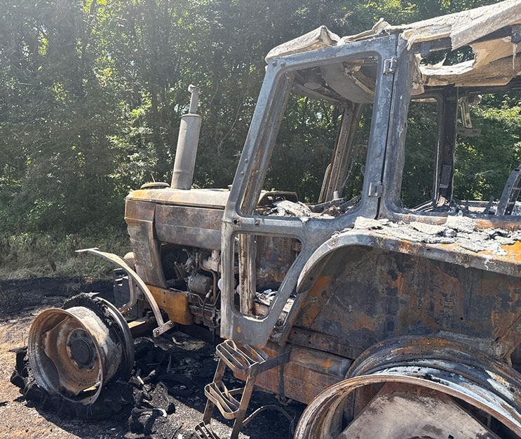 1987 Ford 7710 Tractor - Image 20