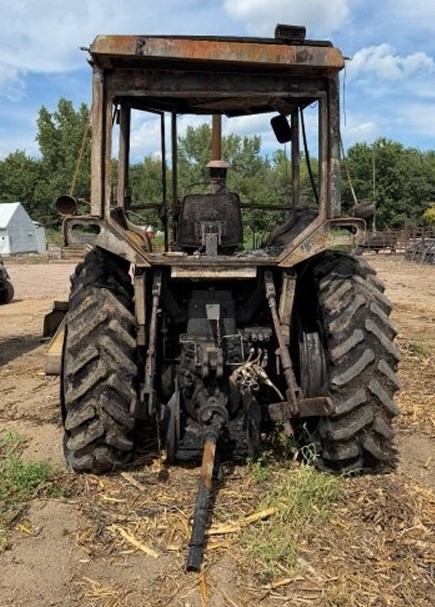 White 2-135 Tractor - Image 3
