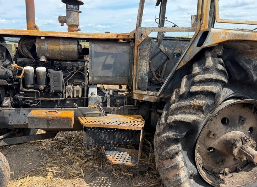 White 2-135 Tractor - Image 8