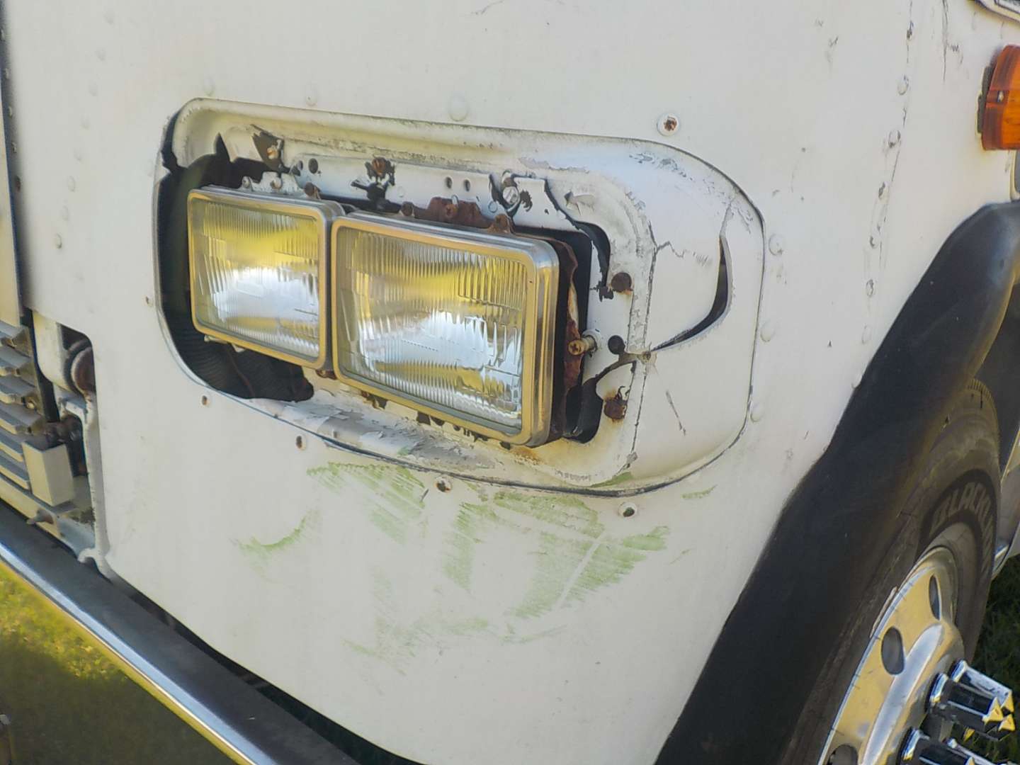 1984 Freightliner C.O.E. - Image 3