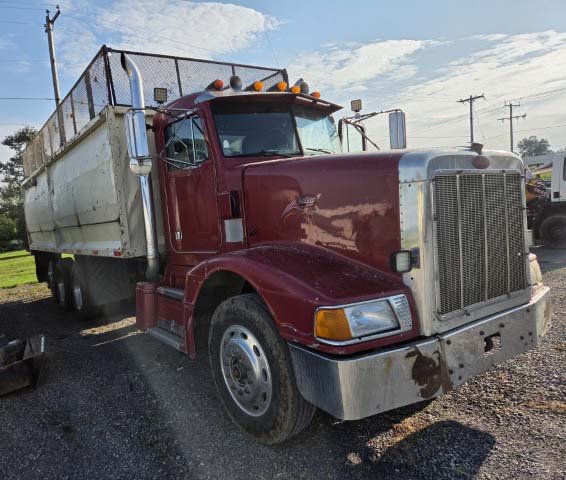1989 Peterbilt 377 Dump Truck