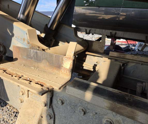 1989 Peterbilt 377 Dump Truck - Image 16