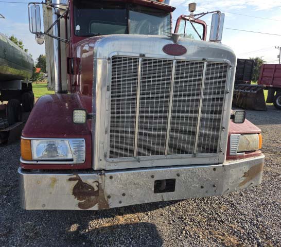 1989 Peterbilt 377 Dump Truck - Image 2