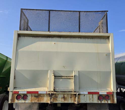 1989 Peterbilt 377 Dump Truck - Image 4