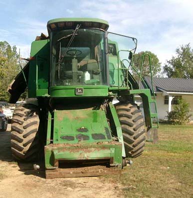 1990 John Deere 9500 Combine