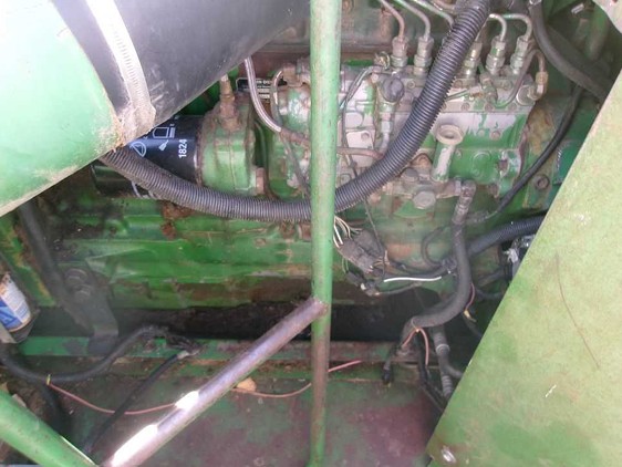 1990 John Deere 9500 Combine - Image 5