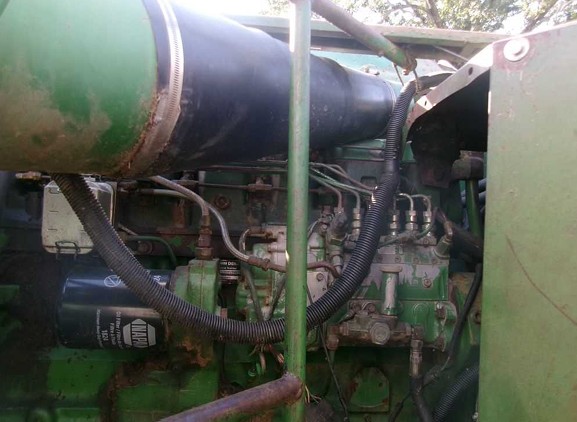 1990 John Deere 9500 Combine - Image 6
