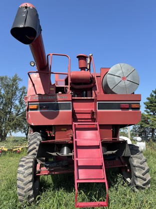 1991 Case IH 1660 Combine - Image 3