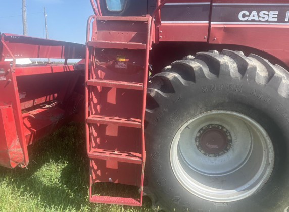 1991 Case IH 1660 Combine - Image 8