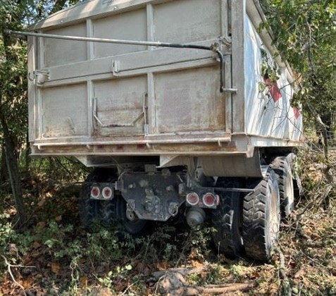 1992 Ford LA9000 TriAxle - Image 8