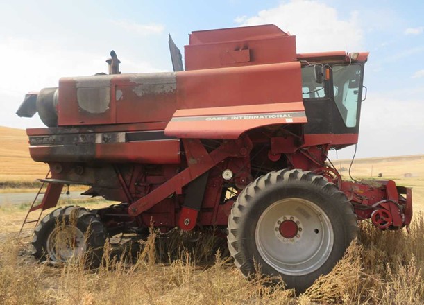 1994 CASE IH 1688 Combine
