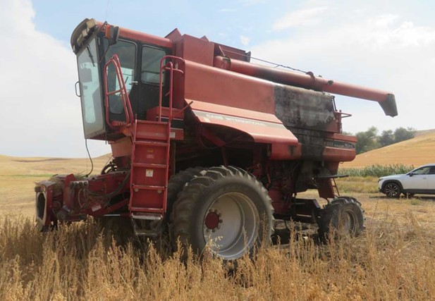 1994 CASE IH 1688 Combine - Image 7