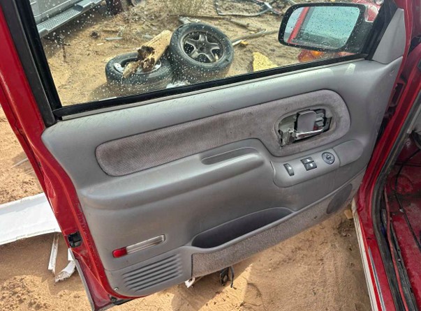 1995 GMC Sierra 1500 - Image 22