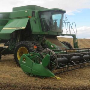 1995 John Deere 9600 Combine