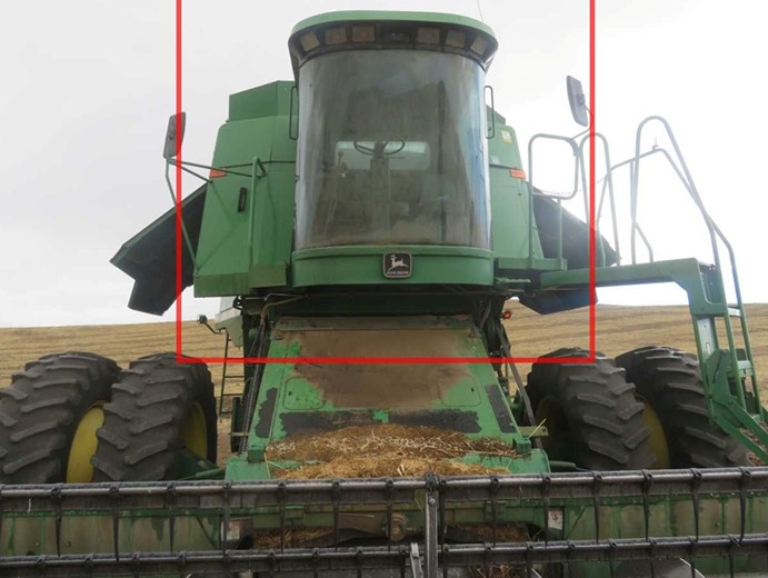 1995 John Deere 9600 Combine - Image 10