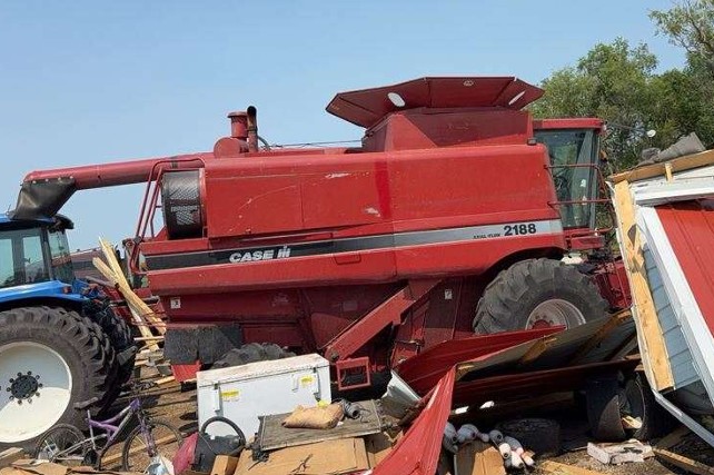 1997 CASE IH 2188 Combine - Image 5