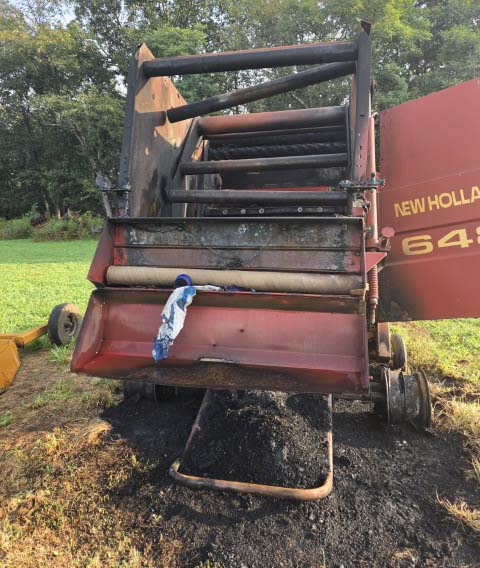 1999 New Holland 648 Round Baler - Image 10