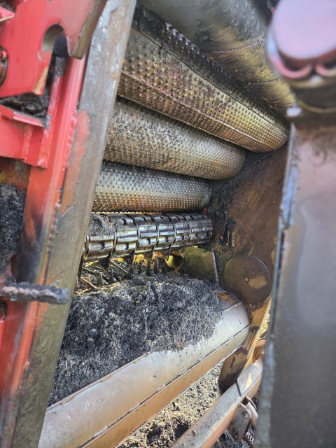 1999 New Holland 648 Round Baler - Image 17