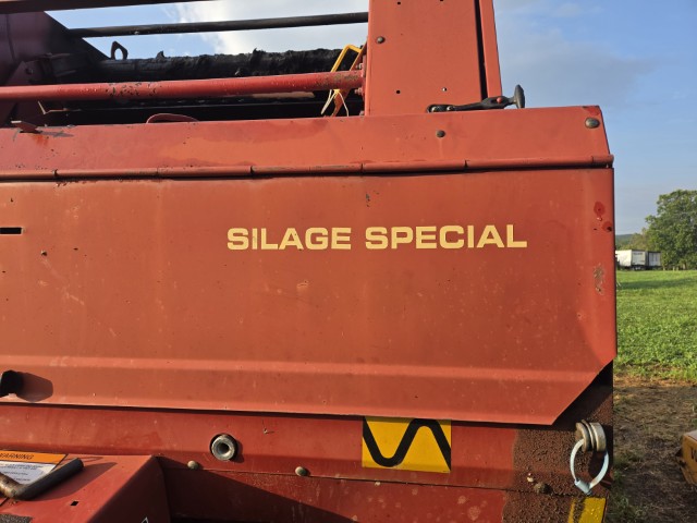 1999 New Holland 648 Round Baler - Image 21