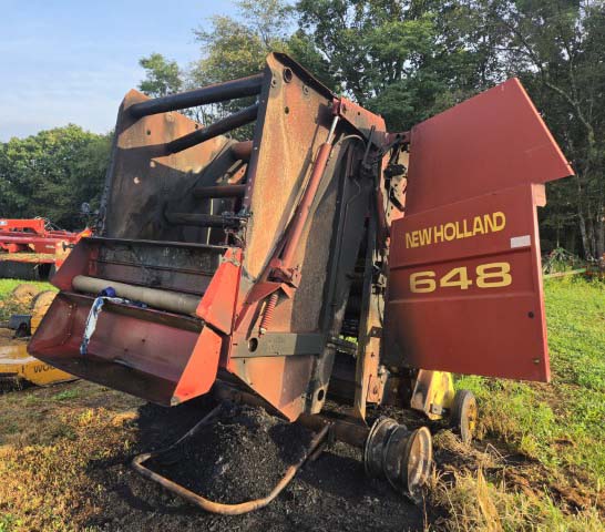 1999 New Holland 648 Round Baler - Image 9