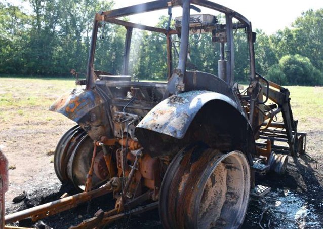 2000 Zetor 6321 Tractor and 2015 Vermeer Rebel 5420 Baler - Image 3