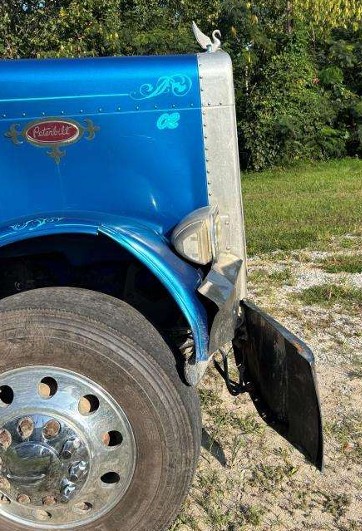 2001 Peterbilt 379 - Image 12