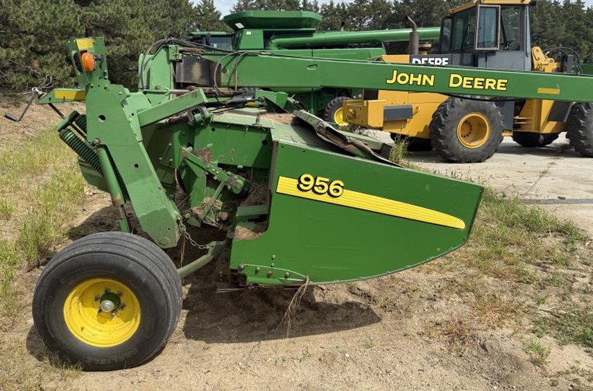 2002 John Deere 956 Mower Conditioner - Image 2