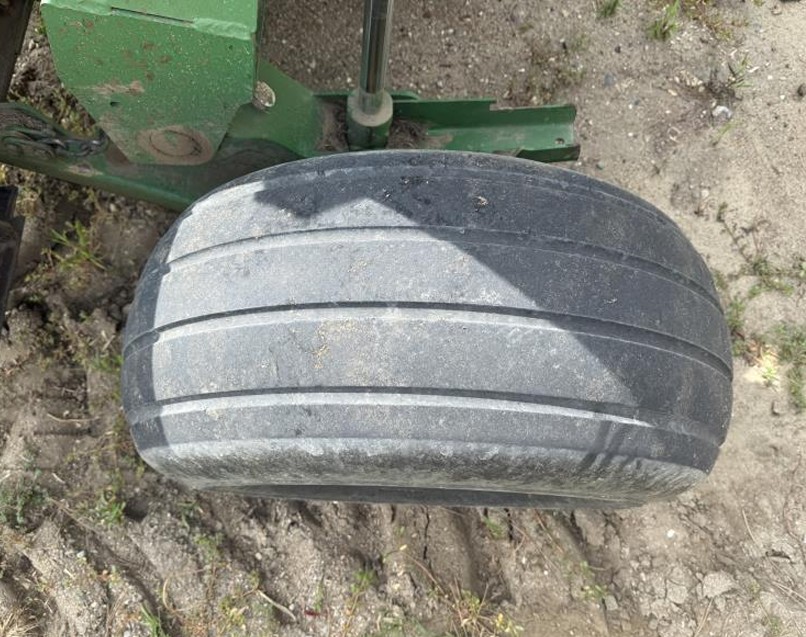2002 John Deere 956 Mower Conditioner - Image 9