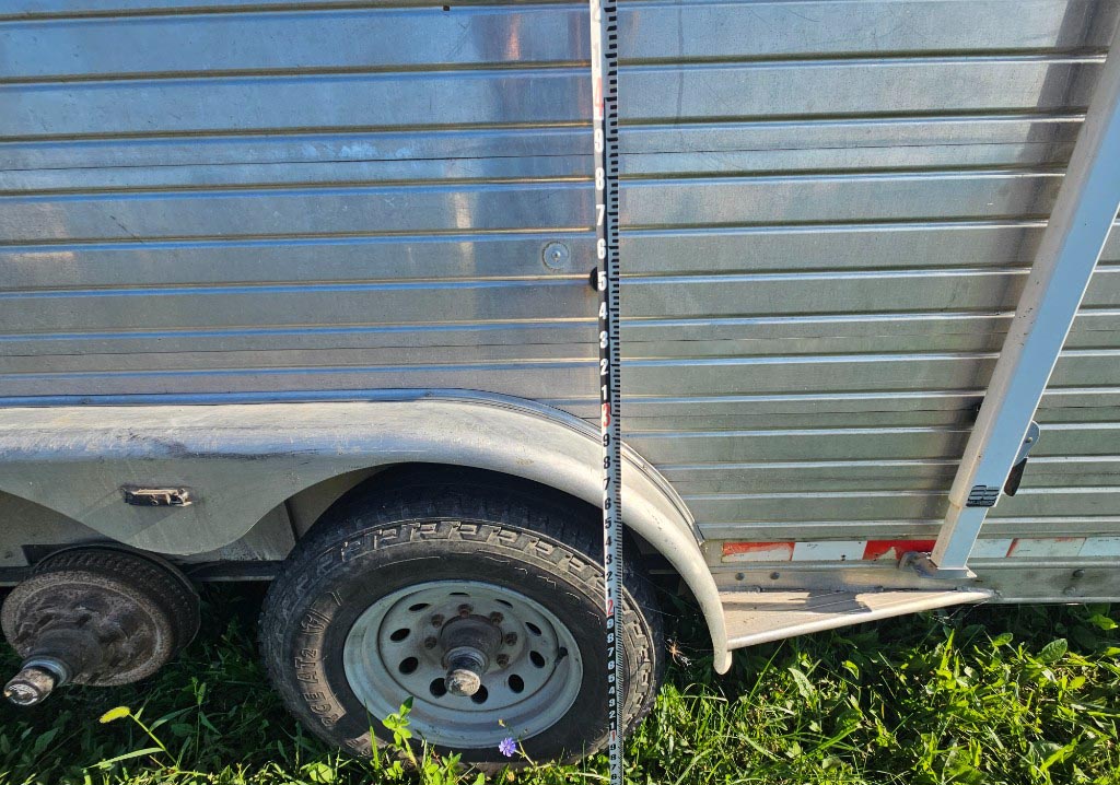 2002 Kiefer Built Genesis X 4-Horse Trailer - Image 16