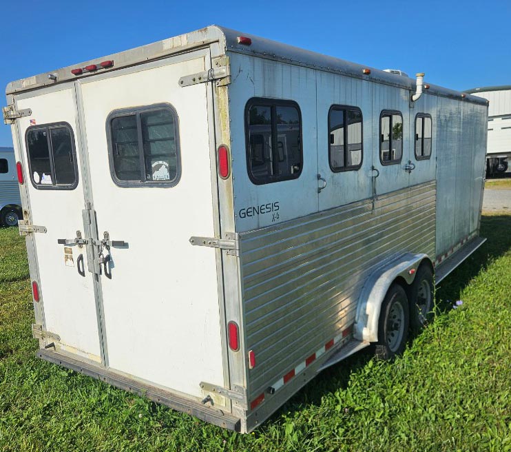 2002 Kiefer Built Genesis X 4-Horse Trailer - Image 6