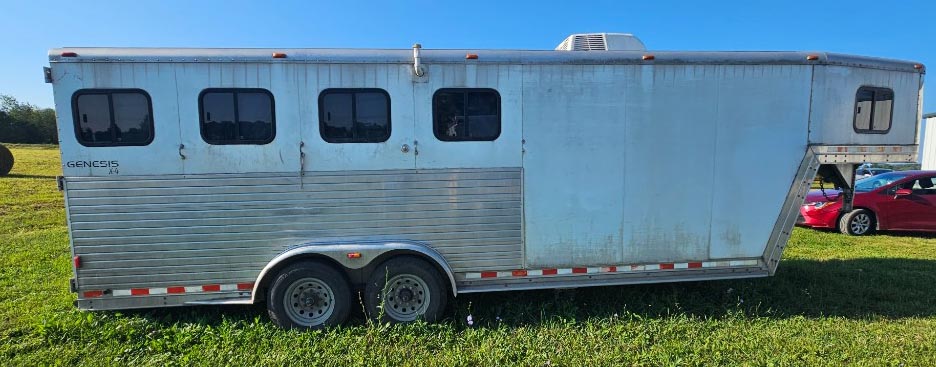 2002 Kiefer Built Genesis X 4-Horse Trailer - Image 7