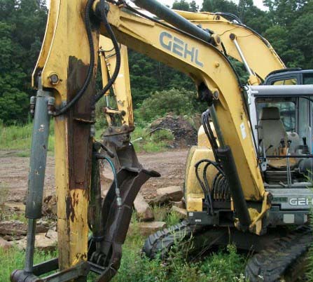 2003 Gehl G6002RD Excavator