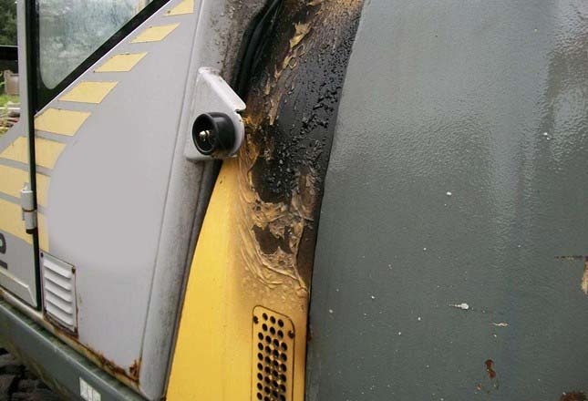 2003 Gehl G6002RD Excavator - Image 14