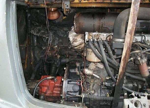 2003 Gehl G6002RD Excavator - Image 16