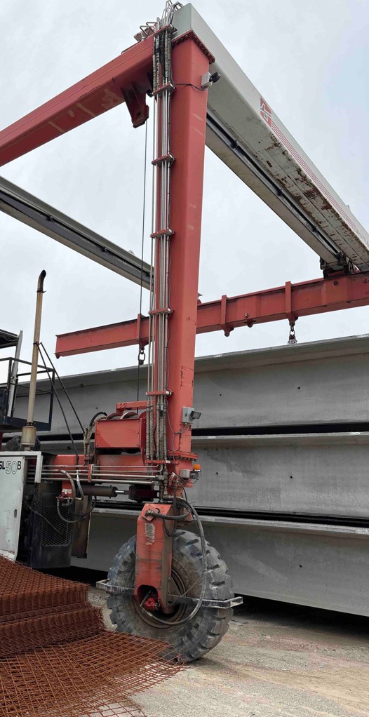 2003 Shuttlelift TSL 50B Gantry Crane - Image 2