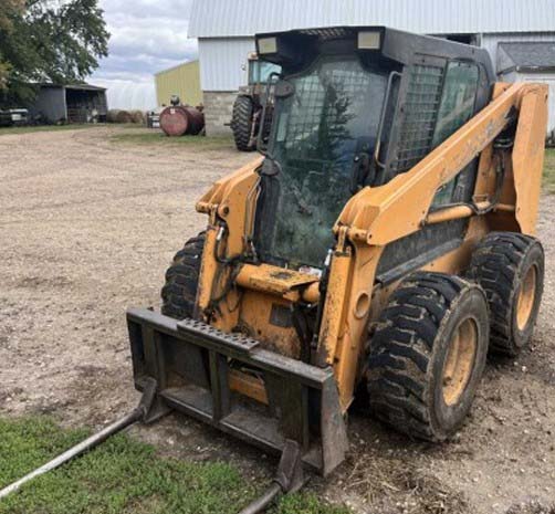 2004 CASE 60XT Skid Steer