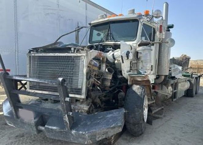2004 Kenworth T800 Cab and Chassis