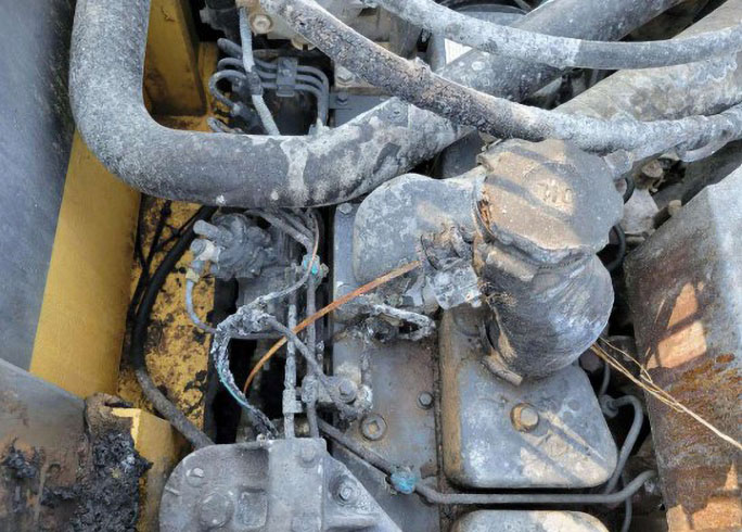 2005 Komatsu PC228USLC Excavator - Image 12
