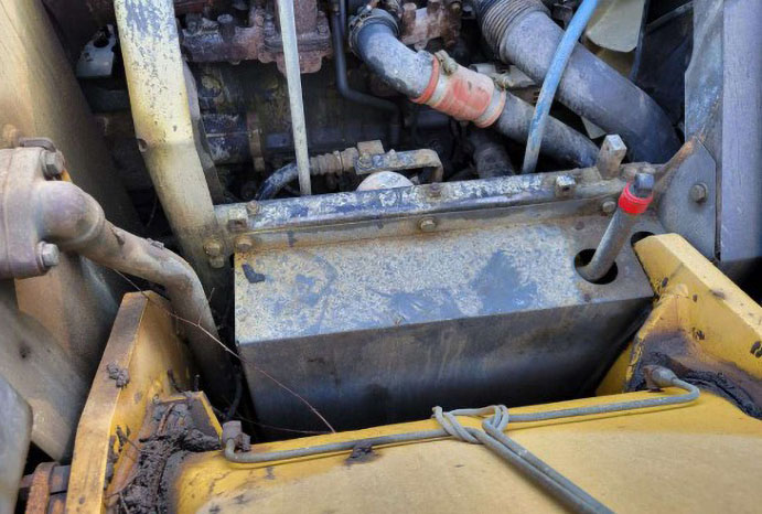 2005 Komatsu PC228USLC Excavator - Image 9