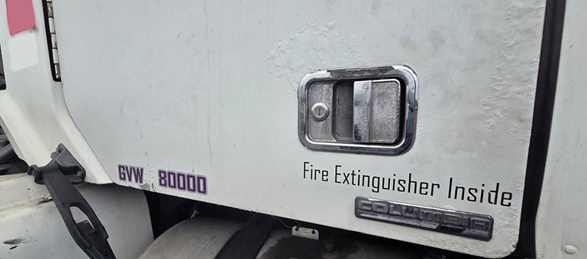 2007 Freightliner Columbia 120 - Image 21