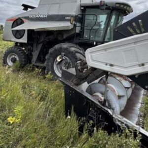 2008 Gleaner R75 Combine