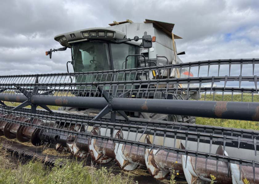 2008 Gleaner R75 Combine - Image 7