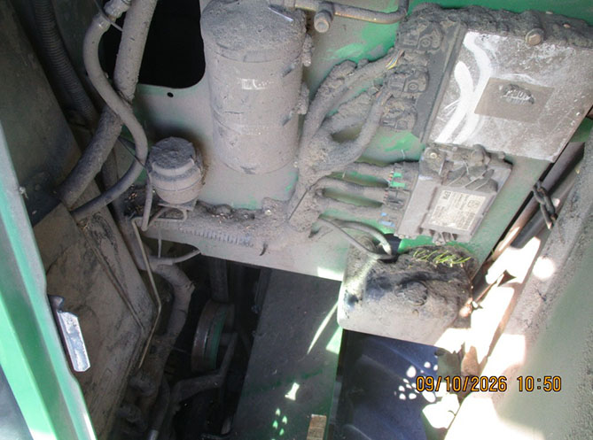2008 John Deere 9770 Combine - Image 5