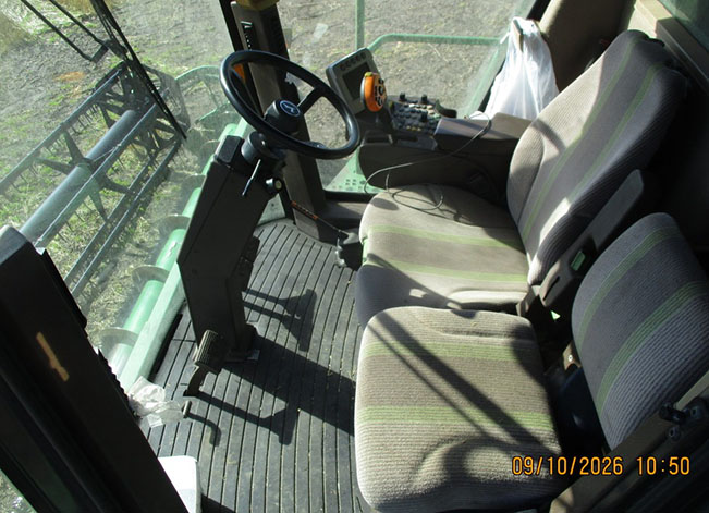 2008 John Deere 9770 Combine - Image 4