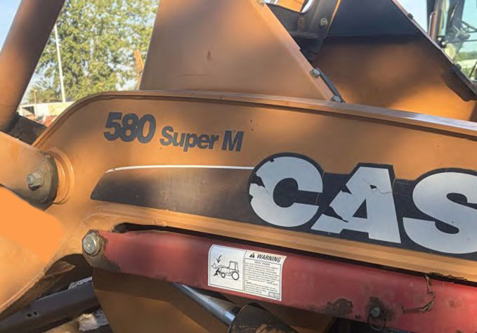 2010 CASE 580 Super M Backhoe - Image 2