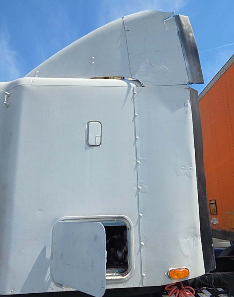 2010 Freightliner Columbia 120 - Image 6