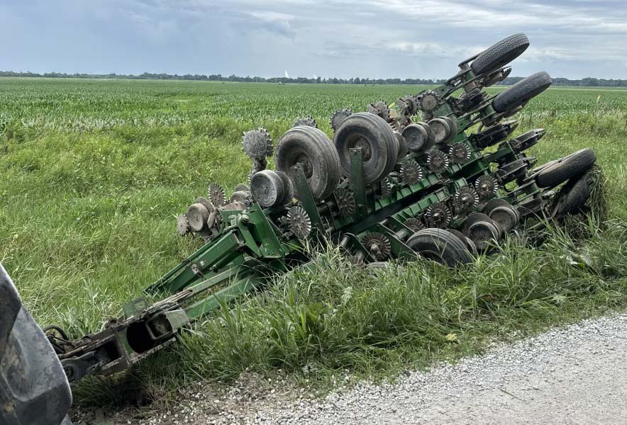 2010 John Deere 1790 Planter - Image 2