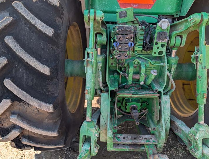 2012 John Deere 8285R Tractor - Image 11