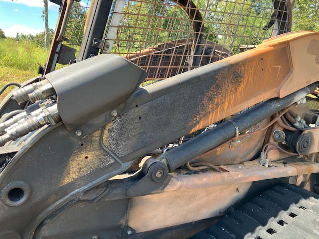2012 New Holland C238 Skid Steer - Image 15