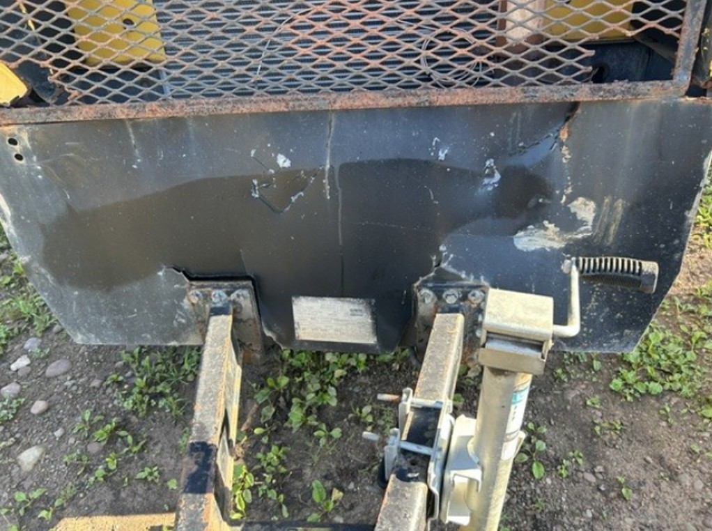 2013 Atlas Copco XAHS 400 Air Compressor - Image 2